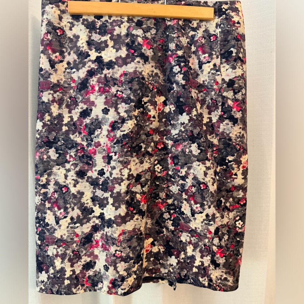 Women’s Size 6 Talbots Floral Print Pencil Skirt
